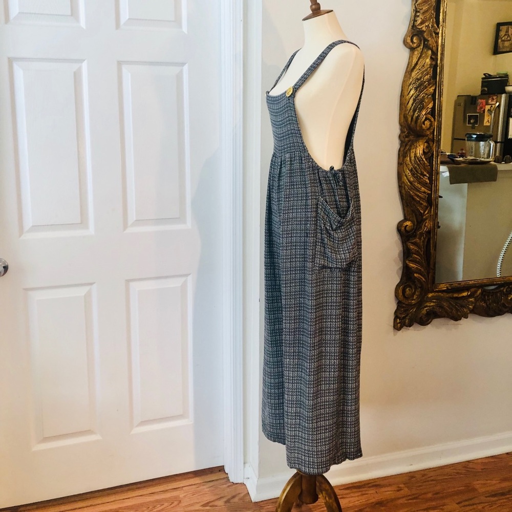 💥VINTAGE ROMPER W/ GOLD BUTTONS 💥 - Picture 7 of 7